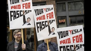 Tesla sotto assedio: la protesta negli USA contro Elon Musk diventa violenta
