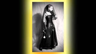 Top 10 Gothic Bride Dress Ideas