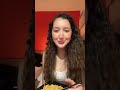 تحت نفس الغطاء حكاية وصال وصديقتها