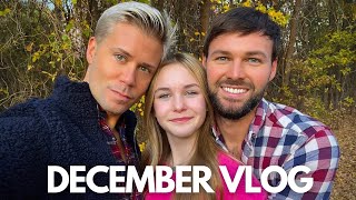 HOW DADS DO CHRISTMAS TIME! Themed Dinners, Disney Cruise shopping, Traditions & More VLOGMAS DAY 21