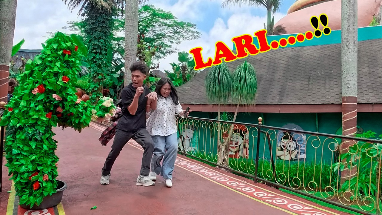 Young Couple Shocked by the Bushman, BUSHMAN PRANK