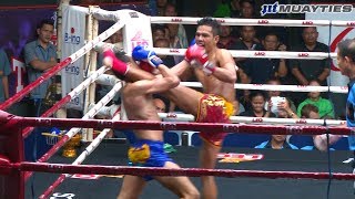 Muay Thai - Chamuaktong vs Yodpanomrung (ฉมวกทอง vs ยอดพนมรุ้ง), Rajadamnern Stadium, 10.10.18.