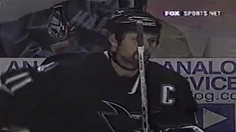 Owen Nolan - Powerful slapshot vs Detroit Red Wings 4/6/2002