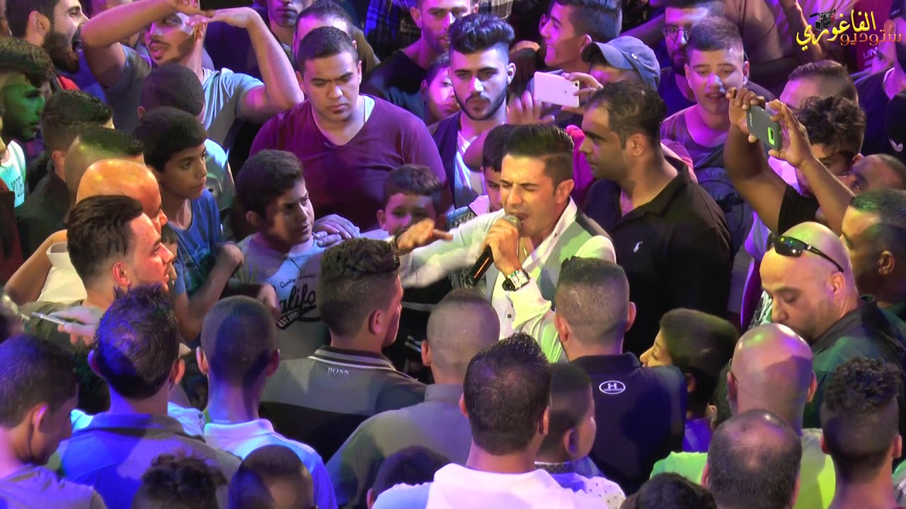 مهرجان ابو طربوش اهداء من العريس ايمن ابو طربوش الى والده محمد عبد القادر ابو طربوش