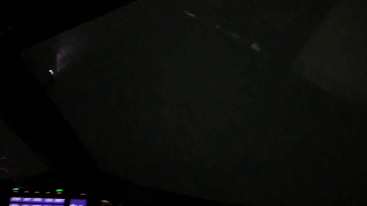 St. Elmos's Fire in the cockpit over Australia. A380 - YouTube
