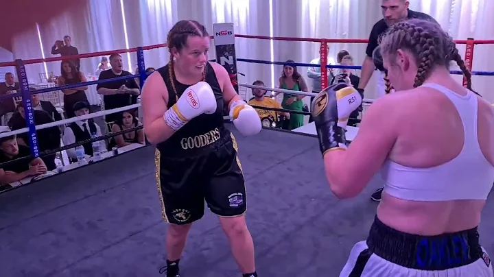 BOXING: Boxclever show: Paulette Spencer vs Autumn...