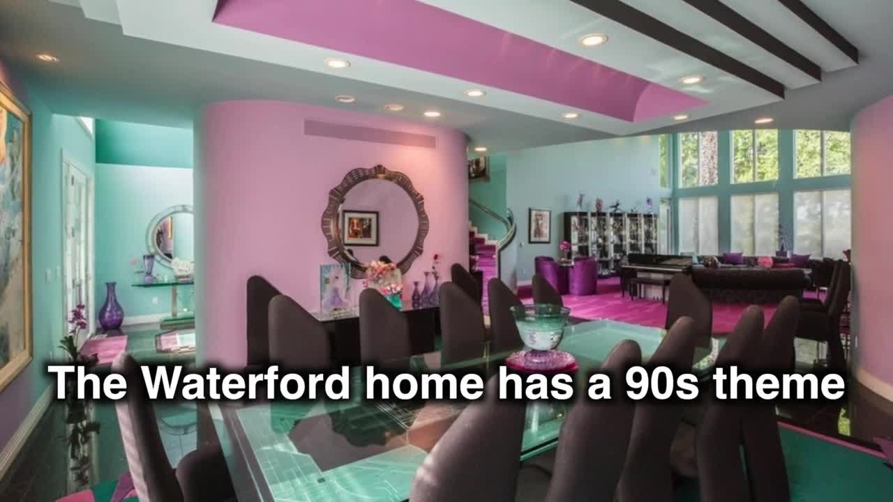 Michigan mansion listing featuring 90s interior decor goes ...