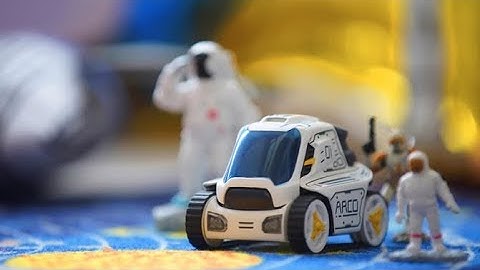 ARCO - Augmented Reality FIghting RC Robot