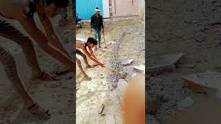 #demolition #faridabad #ytshorts #dailyvlog #labour #teamwork #breaking #home #construction