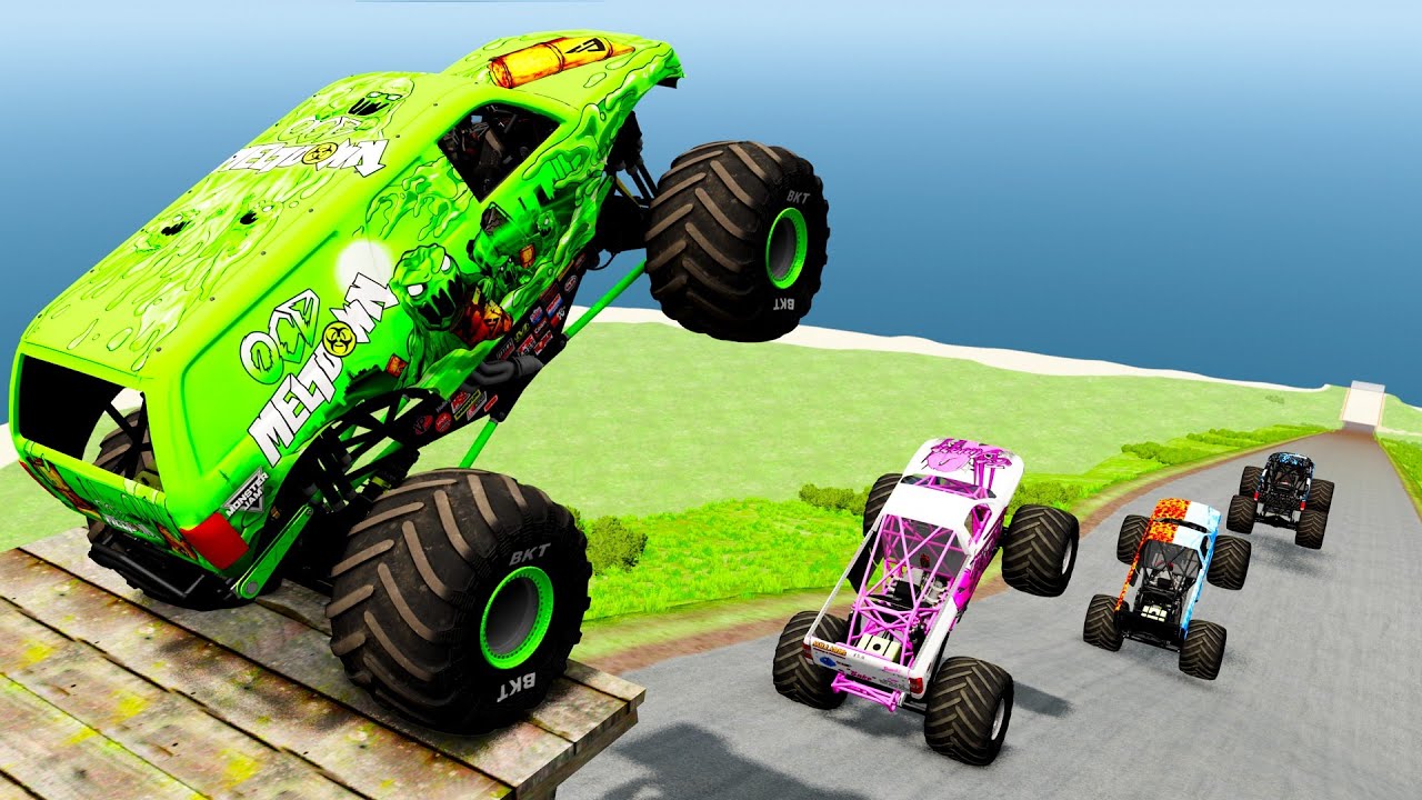 MONSTER TRUCK CRAZY JUMPS/CRASH 