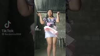 Hermosa Cholita Bailando