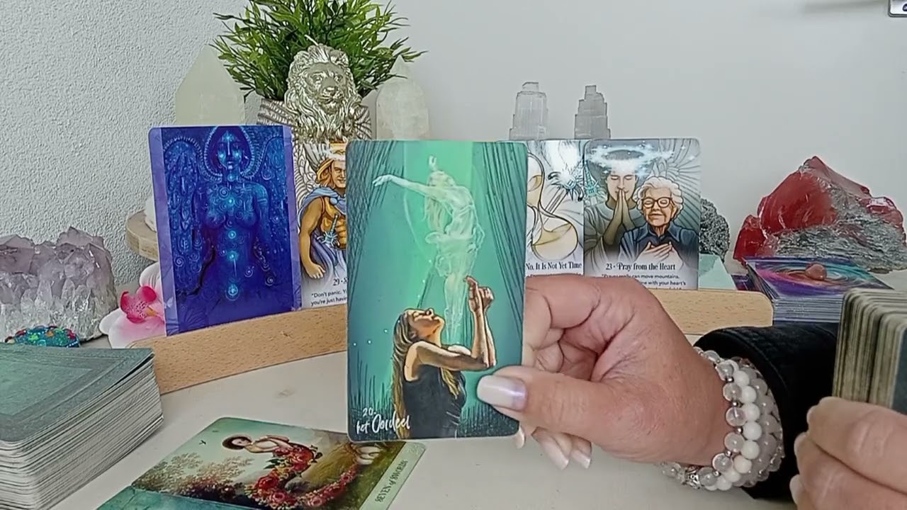 Engelenboodschap 😇 Vrijdag 30 mei 2025 💫 Geen paniek, je zit op de juiste weg, heb geduld! 🙏💪🍀❤️