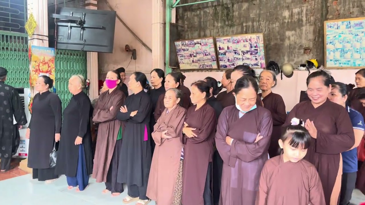 Cung thỉnh chân dung Đức Thầy về lể đài, BTS thị trấn Chợ Mới