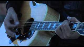 Video thumbnail of "L'amore conta - Ligabue (voce e chitarra)"