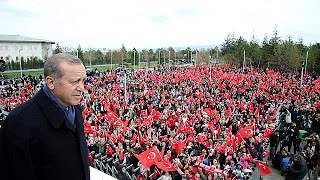 Flush with referendum win, crowd asks Erdogan for death penalty