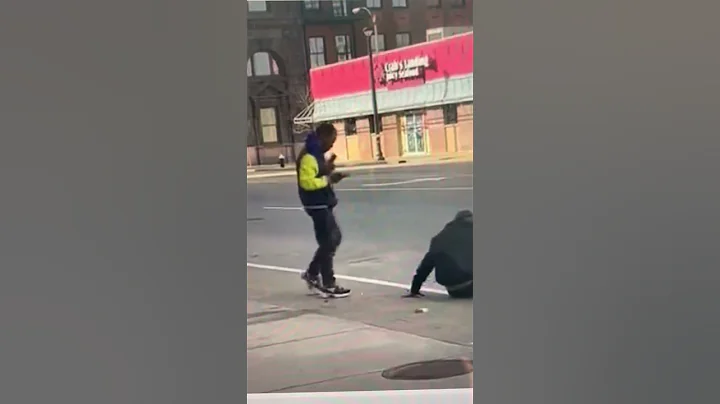 St. Louis homeless man shot in broad daylight - DayDayNews