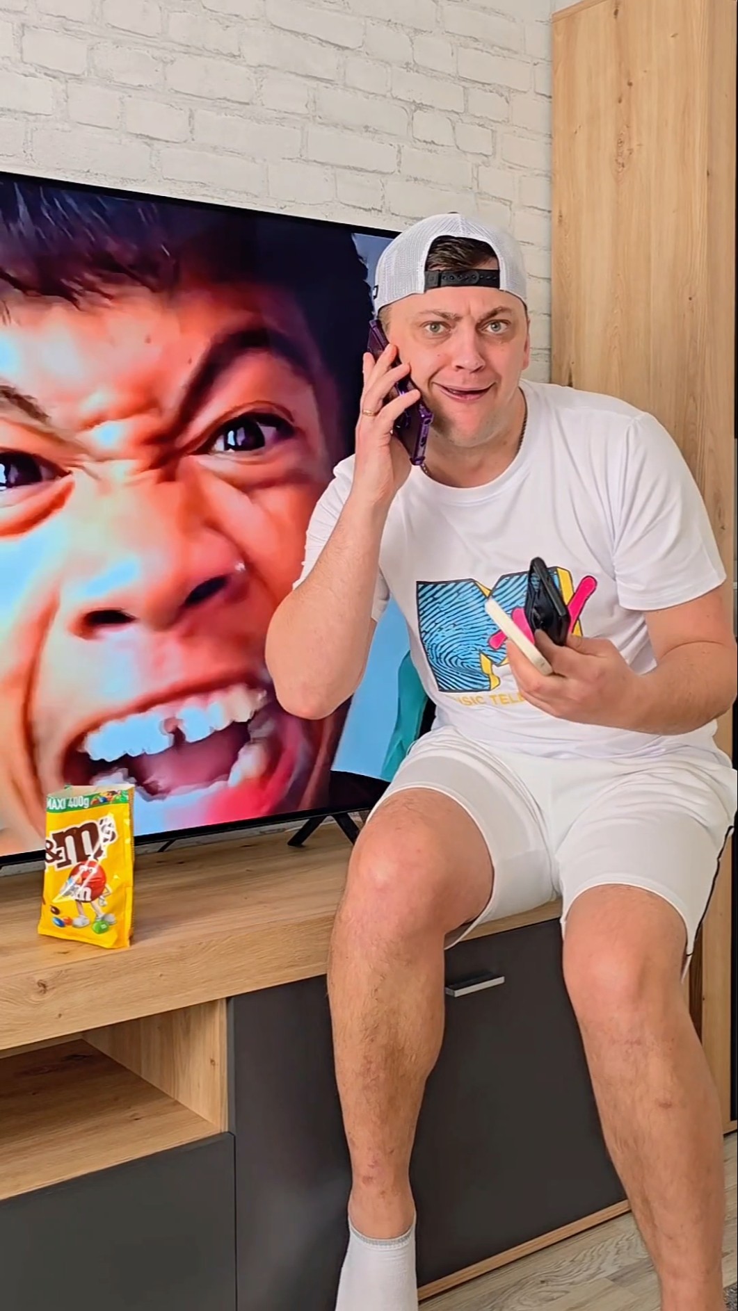 what phone is ringing ?