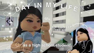 📖🌷Day in my life as a Highschool student ✨/ Brookhaven roleplay vlog screenshot 1