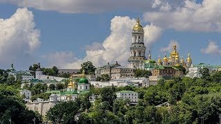 Лавра, Собор, томос: с чем связаны обыски в доме украинского митрополита? Лавра, Собор, томос: с чем связаны обыски в доме украинского митрополита?