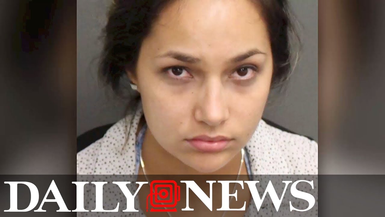 Mom left two kids in a hot car while she hit the bar for a drink - YouTube