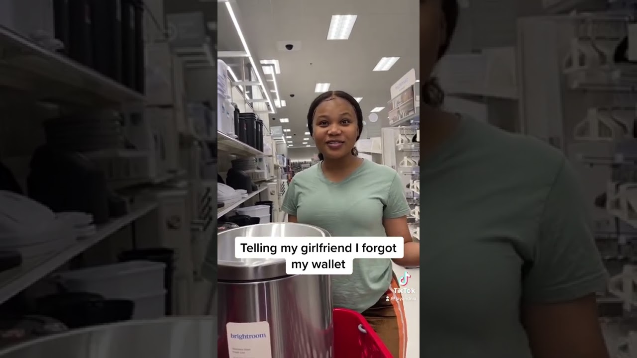 Telling my girlfriend I forgot my wallet😫😂 