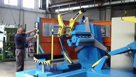 SERVOPRESSE Compact Traversing Decoiling Feeder Straightener Line  VIDEO 1