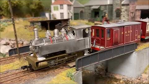 009 locomotive with compensated chassis