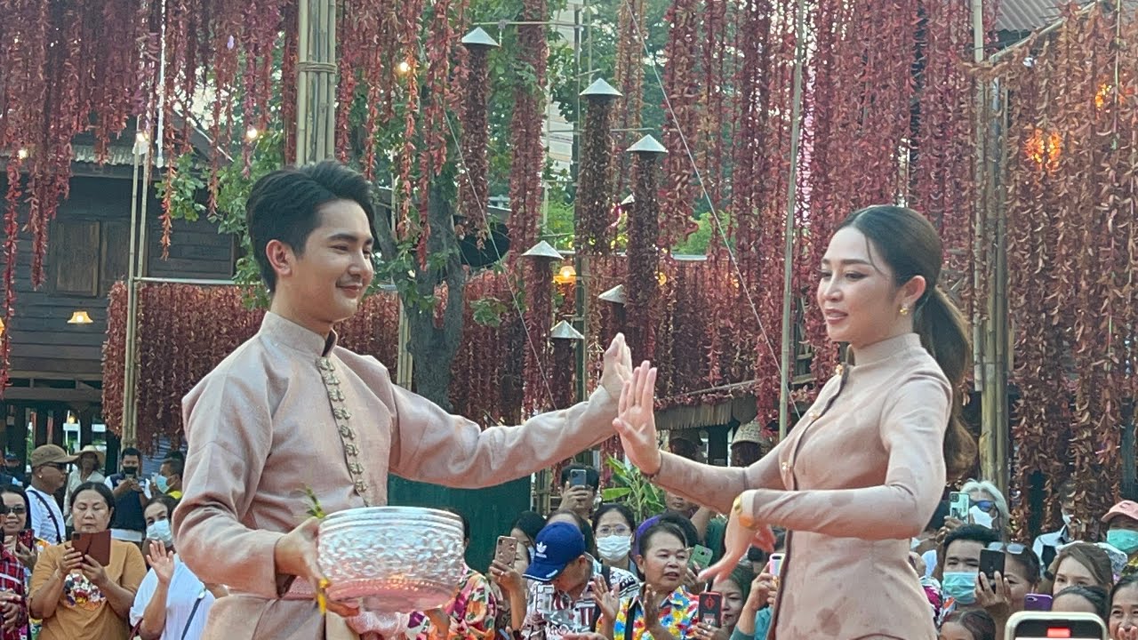 แฟนคลับร่วมถ่ายทำงานสงกรานต์กับ🆎