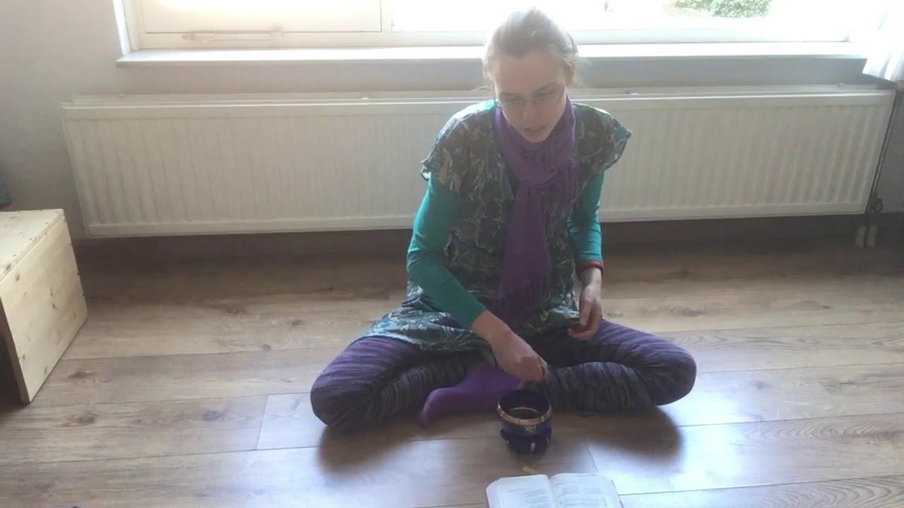 LB 488 In den beginne was het woord [+ singing bowl] - YouTube