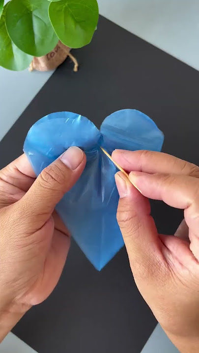 You can make a fun parachute for your child using a garbage bag. Try it now. DIY, kindergarten c