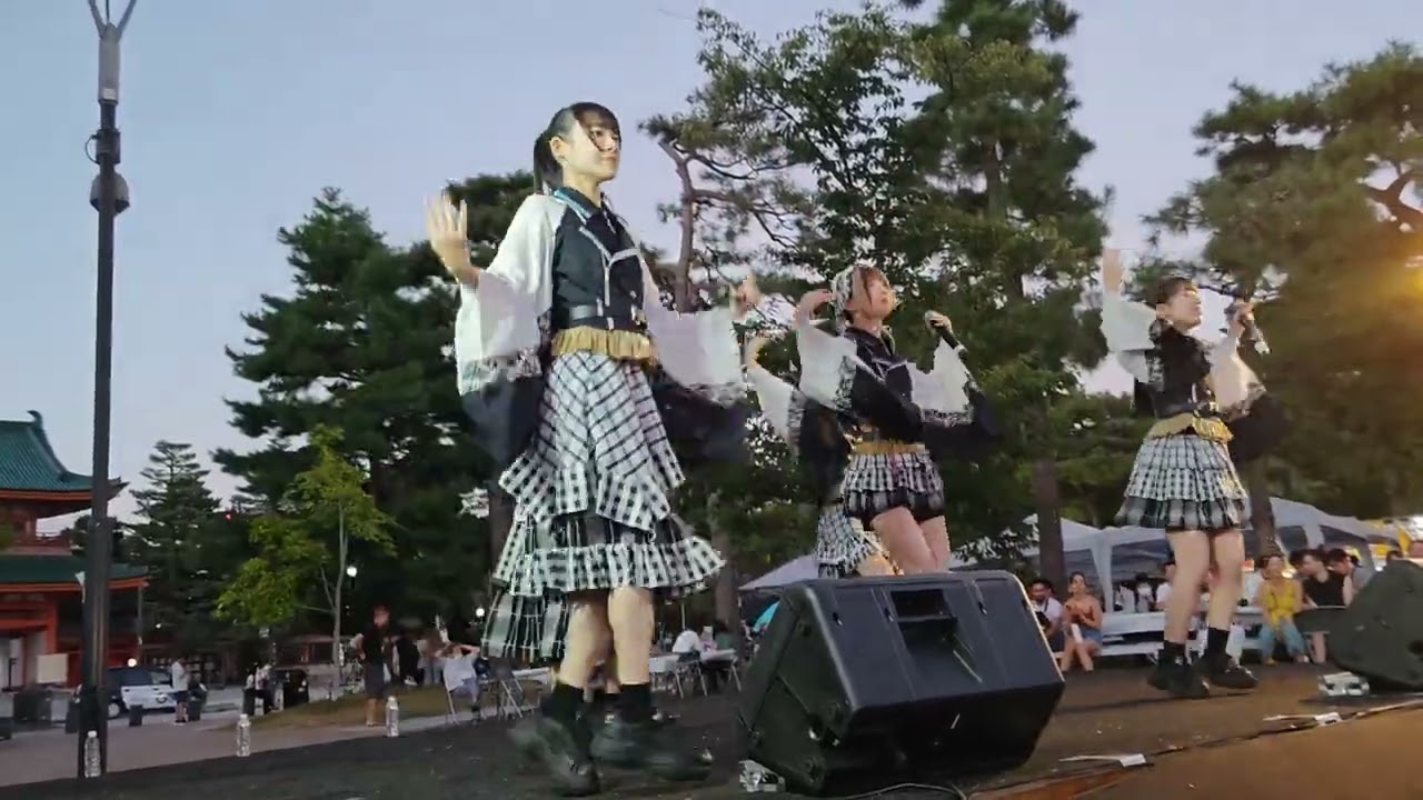 きのホ。【夕立雲·夜の庵】 平安神宮前フリーライブ