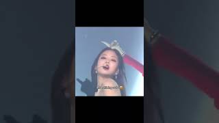SHE IS SHINING SOLO                                               #jennie #blink #blackpink
