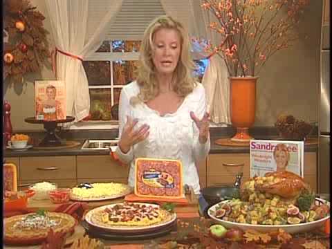 Sandra Lee Makes Great Meals Easy For the Holiday Weekend - YouTube