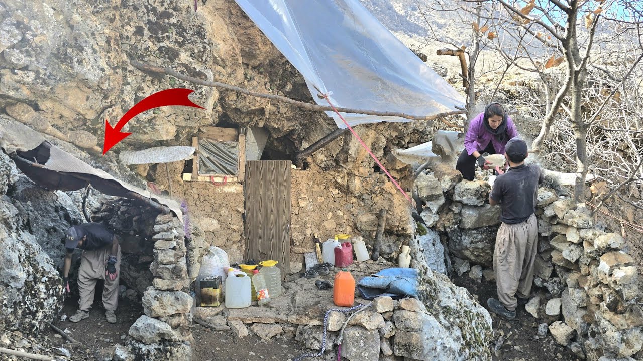 Жизнь в пещере в горах; строительство каменной бани 🪨🛁 и испытание выживанием зимой.