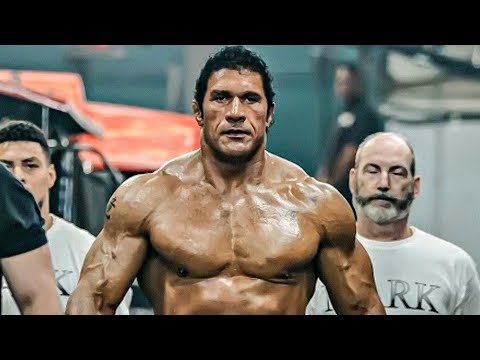 Чемпион UFC победил всех соперников но судьба сломала его жизнь ("Крушащая машина" Краткий пересказ)