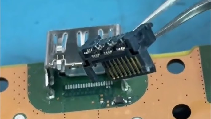Reparación del conector del ventilador dañado de PS5 - SPC ELECTRONICA -  PS4 - PS5 - XBOX - NINTENDO - MACBOOK - APPLE