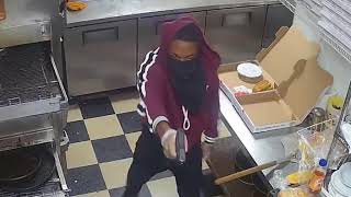 Aggravated Robbery DW  HPD Case #898856-18  2123 Holly Hall