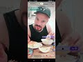 بث مخلد العراقي العنيف مرتاح بالمطعم يحجي على شهاب  ويحجي عن بلانه ويقول احب بلانه   فن  ضحك       حالتي
