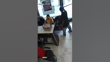 Robber ignored by everyone at nail salon in Georgia, US