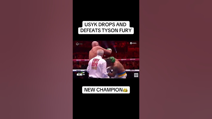 The moment Usyk dropped Fury! 🤯