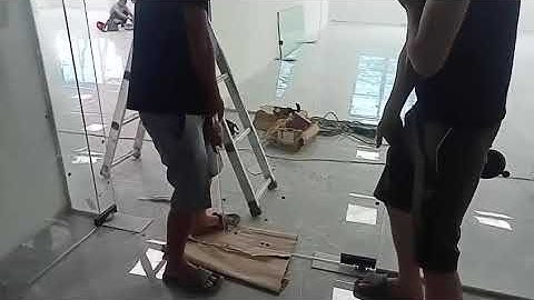 QUY TRÌNH LẮP ĐẶT CỬA KÍNH CƯỜNG LỰC BẢN LỀ SÀN | 0977268520