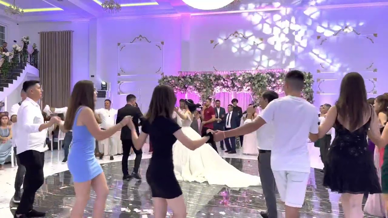 Vallja e dajes (ANXHELA & LENTIN) Kendon Saimir Ahmeti Live (Gusht 2022)