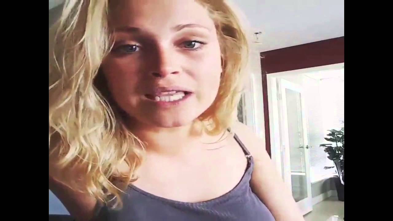 Eliza Taylor Funny Moments