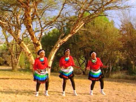 Mahlathini and the Mahotella Queens 
- Umuntu Ngumuntu