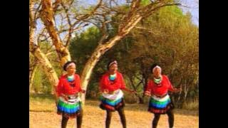 Mahlathini and the Mahotella Queens - Umuntu Ngumuntu