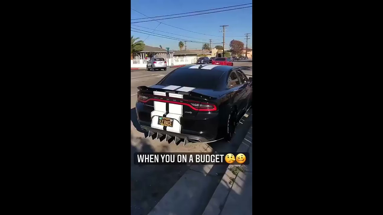 Dodge Charger V6 Almost Fooled Us By Looking Like A Modded Hellcat 