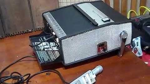 Bell and Howell Slide Projector Demo