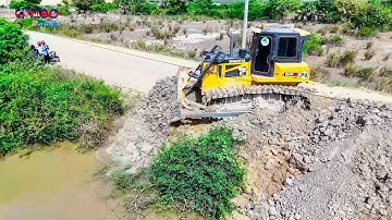 Great! Start Project Landfill by Great Team Dozer SHANTUi DH17c3 Pushing & 25T Trucks Unloading Soil