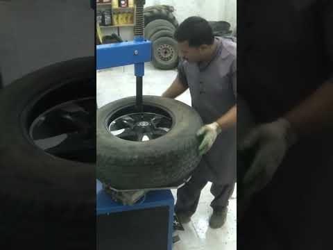 Toyota Land Cruiser pickup repair tire patch #tirerepair #tirepatching #caretire @mechanicmia Toyota Land Cruiser pickup repair tire patch #tirerepair #tirepatching #caretire @mechanicmia