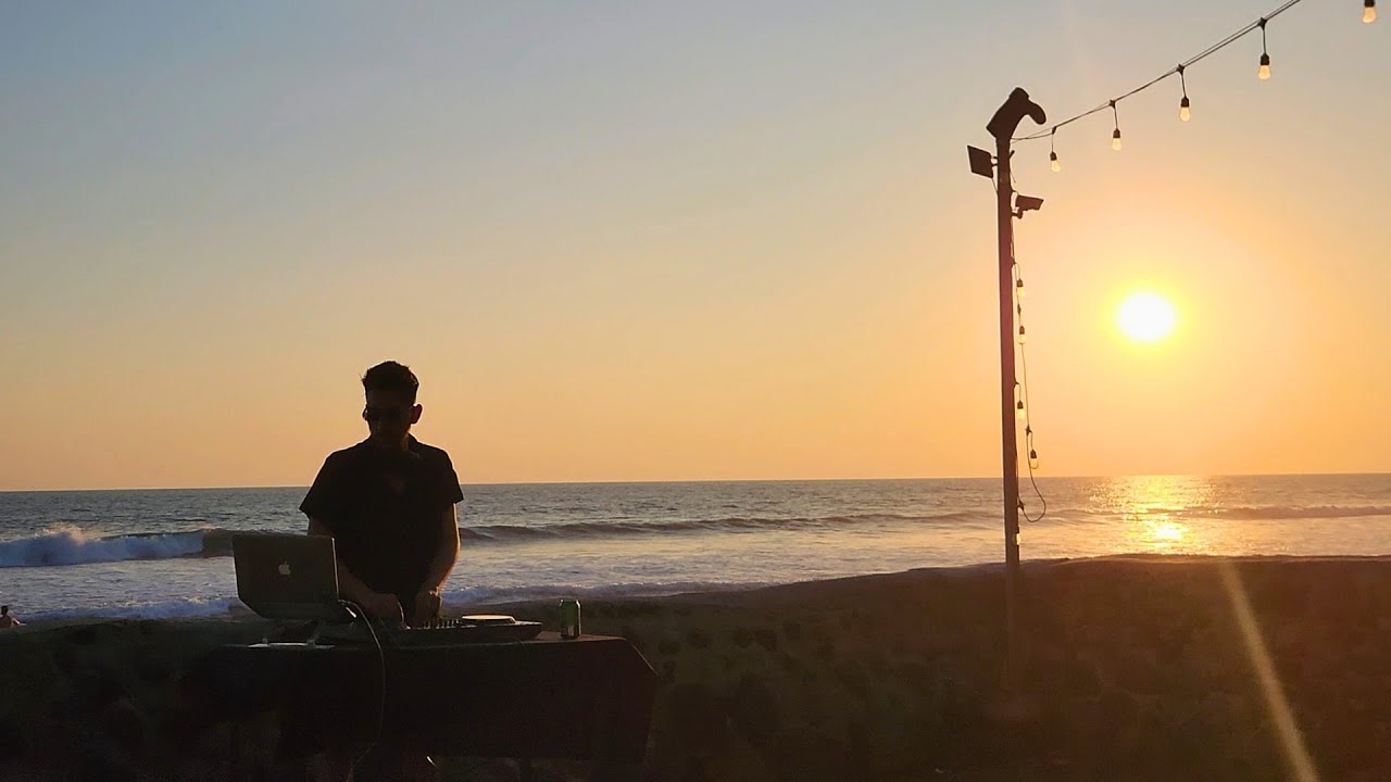 Deep Tech House Mix from El Salvador, La Libertad | Live DJ Set